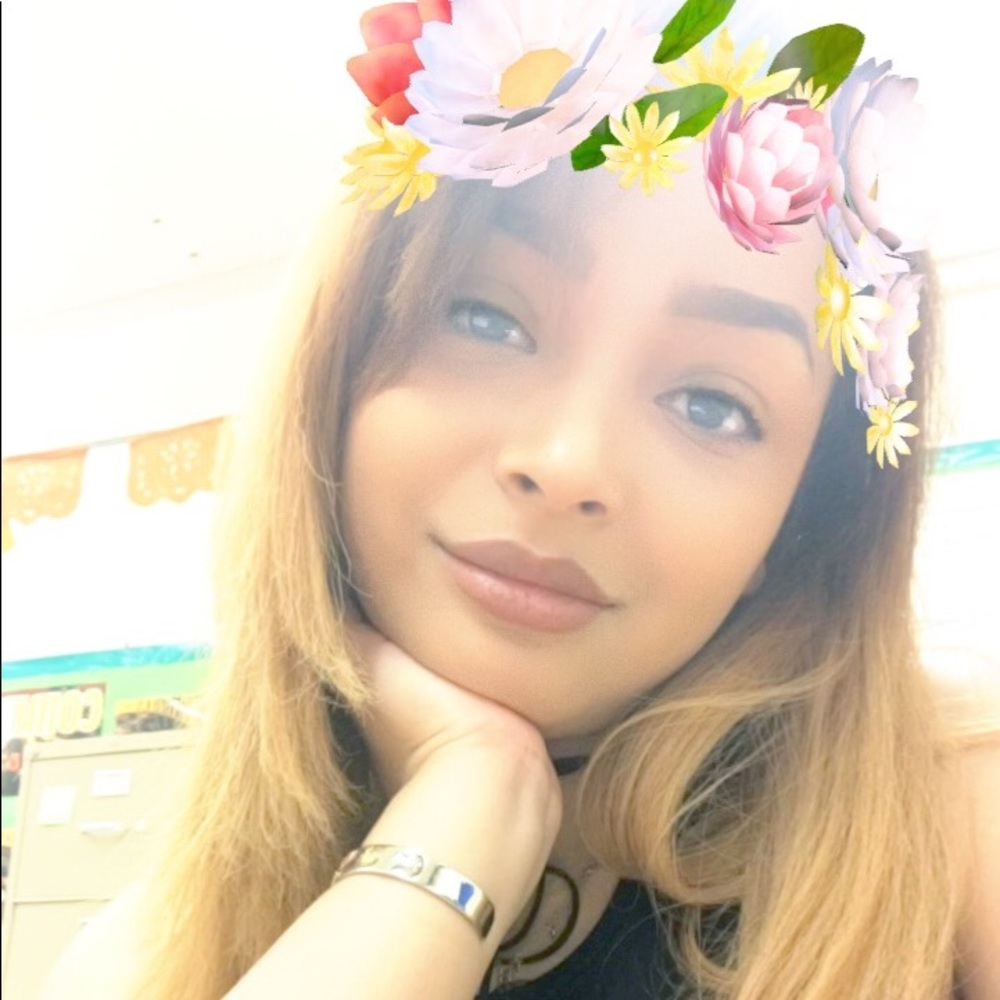 Meet your Posher, Zaida